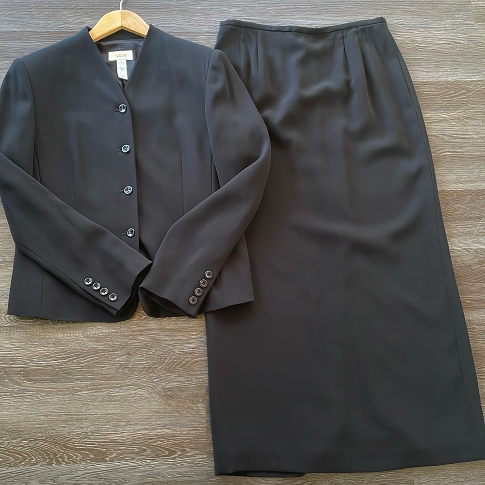 Talbots Black Jacket and Skirt Suit Women’s Size 10